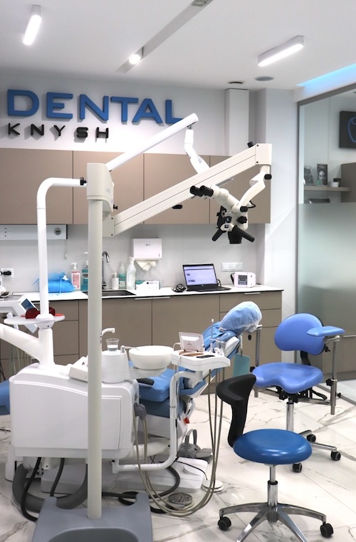 Стоматологія DentalKnysh, м. Львів, вул. Стуса, 24 кабінет №3