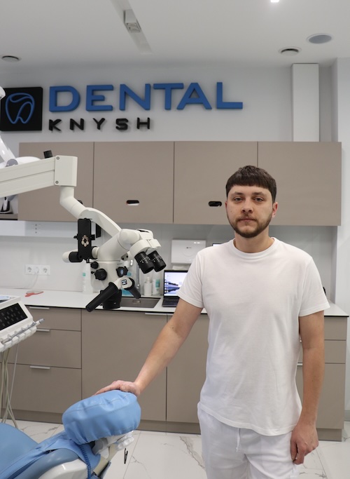 Керестеш Артур Васильевич эндодонтист DentalKnysh